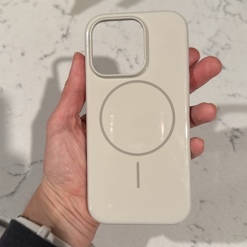 Beats iphone 16 Pro case.